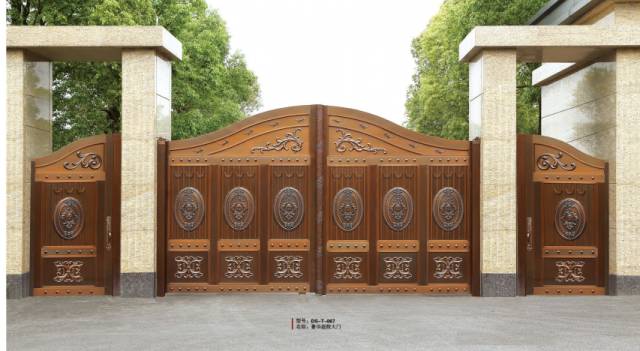 Courtyard gate